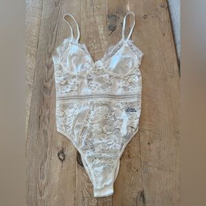 Yandy Off White Lace Teddy Bodysuit Intimates Sleepwear S